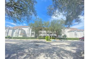 13917 Fairway Island Dr #928, ORLANDO
