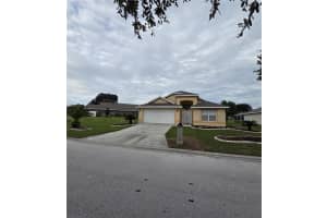 218 Cornwallis Dr, DAVENPORT