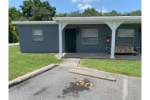 1086 Hibiscus Ct #30, TAVARES