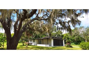 126 E Cypress Ave, HOWEY IN THE HILLS