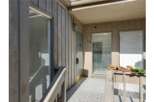 205 Crown Oaks Way #205, LONGWOOD