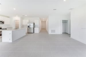 4838 Waltham Forest Dr, DAVENPORT