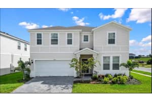 3633 Lily Ln, DAVENPORT