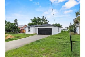 413 E Main St, AVON PARK