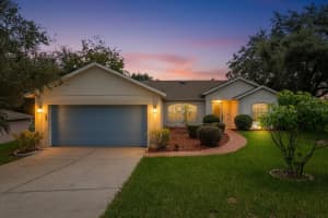 818 Cherry Laurel St W, MINNEOLA