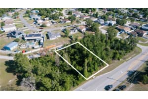 1672 Catalina Blvd, DELTONA