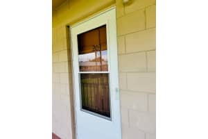 1100 E Caroline St #203, TAVARES