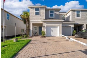 2596 Penguin Blvd, DAVENPORT