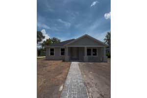 809 S Locust Ave, SANFORD