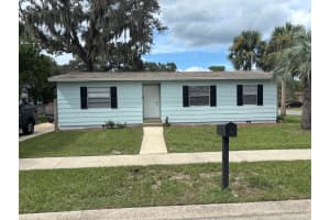 300 Colony Dr, CASSELBERRY