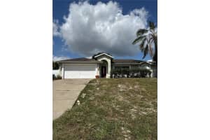 1560 Bavon Dr, DELTONA