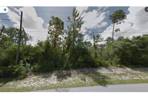 2023 Alameda Dr, DELTONA