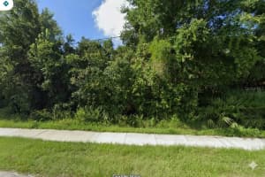 2761 Bluestone Dr, DELTONA