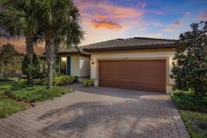 5086 Pendelton Sq, VERO BEACH