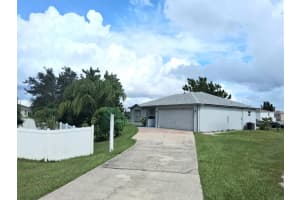 1921 Drum Dr, KISSIMMEE