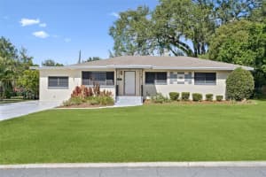 717 Bonnie Dr, LAKELAND