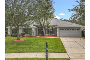 1042 Twisted Branch Ln, ST CLOUD