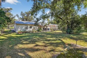 1422 W Bogie Dr, TAMPA