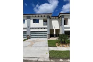 1810 Brentwood Ct, DAVENPORT