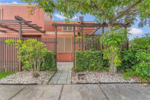 1490 Laguna Ln, PEMBROKE PINES 1490 Laguna Ln, PEMBROKE PINES