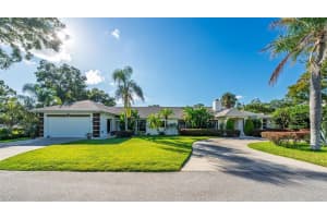 342 Maple Dr, LONGWOOD