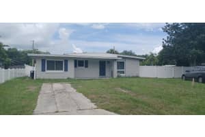 156 Pinecrest Dr, SANFORD