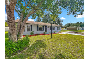 223 Yale Dr, SANFORD