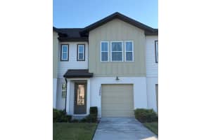 1525 Discovery St, DAVENPORT