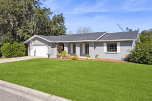 100 E Wyndham Ct, LONGWOOD