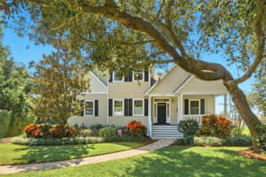 580 W 10th Ave, MOUNT DORA 580 W 10th Ave, MOUNT DORA