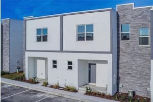 387 Famagusta Dr, DAVENPORT