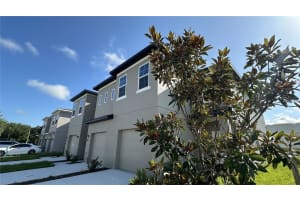 615 Lake Shore Pkwy, DAVENPORT 615 Lake Shore Pkwy, DAVENPORT