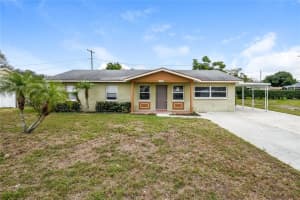 610 Charlotte Ave, TARPON SPRINGS