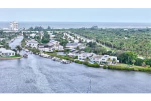 2486 Harbour Cove Dr, HUTCHINSON ISLAND