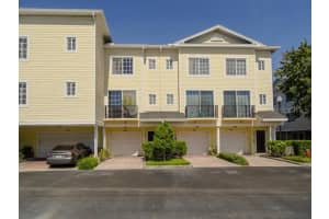 9729 Meadow Field Cir, TAMPA