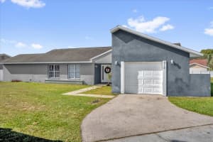 812 E Flag Ln, KISSIMMEE