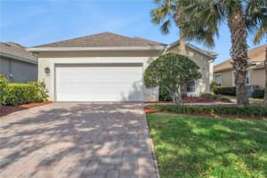 1128 Champions Dr, DAYTONA BEACH