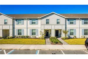 880 Paradise Dr, DAVENPORT