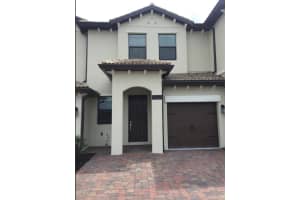 1222 Royal St George Blvd, DAVENPORT