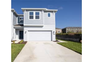 2831 Maloof Dr, DAVENPORT