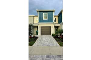 7821 Spectrum Dr, REUNION 7821 Spectrum Dr, REUNION