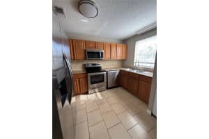 404 Banyon Tree Cir #200, MAITLAND