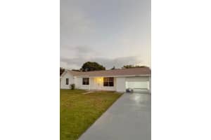 1048 Newbern St Ne, PALM BAY