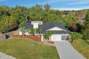 1710 Woodside Ct, KISSIMMEE
