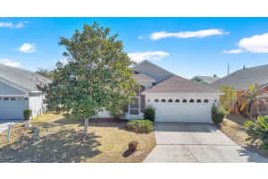 348 Sir Phillips Dr, DAVENPORT