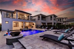 1039 Jack Nicklaus Ct, KISSIMMEE