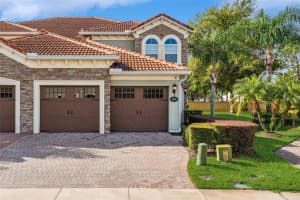 8888 Della Scala Cir, ORLANDO