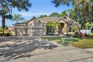 419 E Blue Water Edge Dr, EUSTIS
