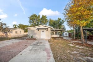 5925 Hilltop Ln W, LAKELAND