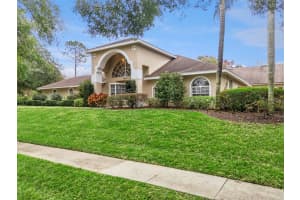 9805 Spring Lake Dr, CLERMONT